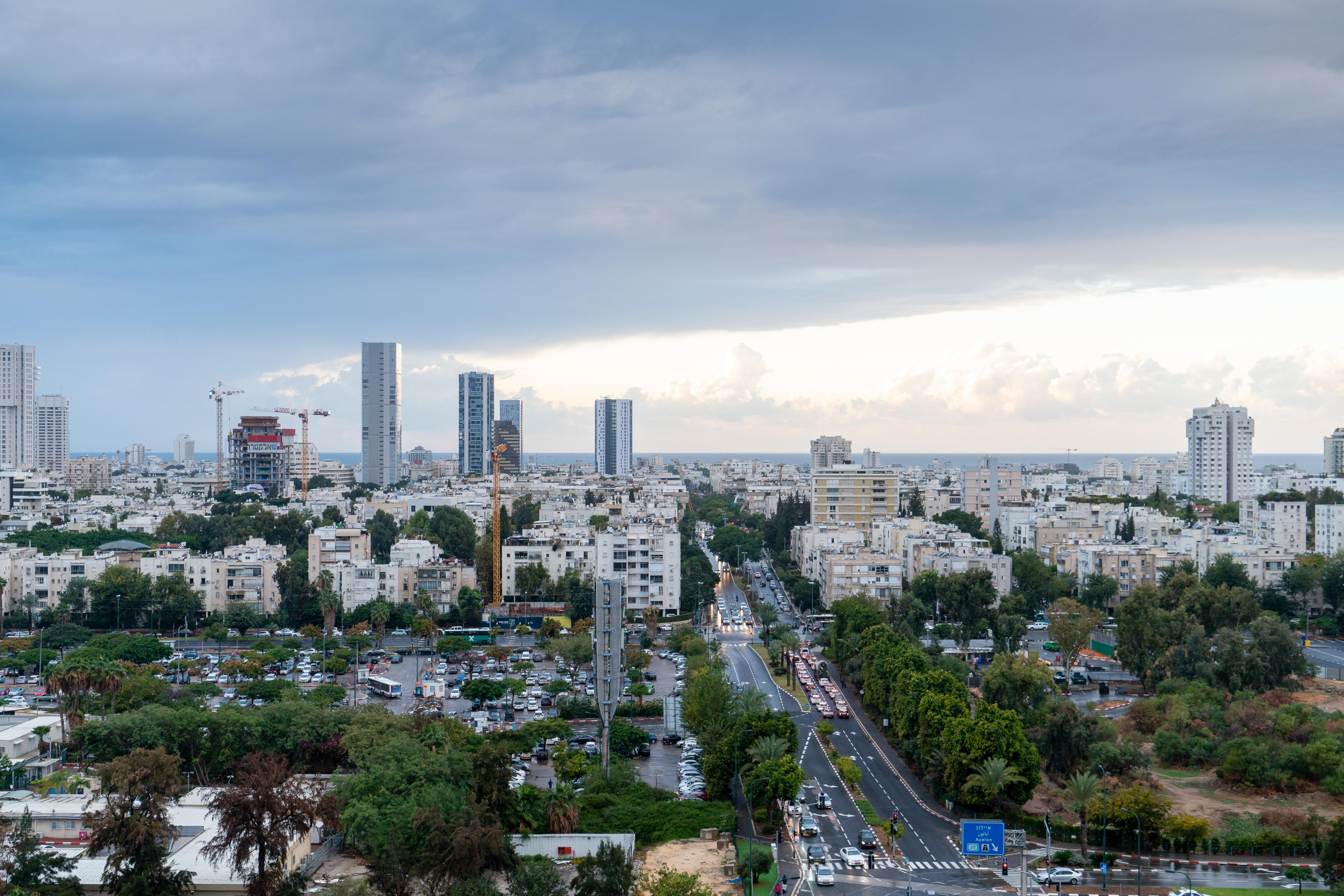 特拉维夫莱昂纳多城市大厦酒店 Giv'atayim 外观 照片 View of Giv'at Shmuel